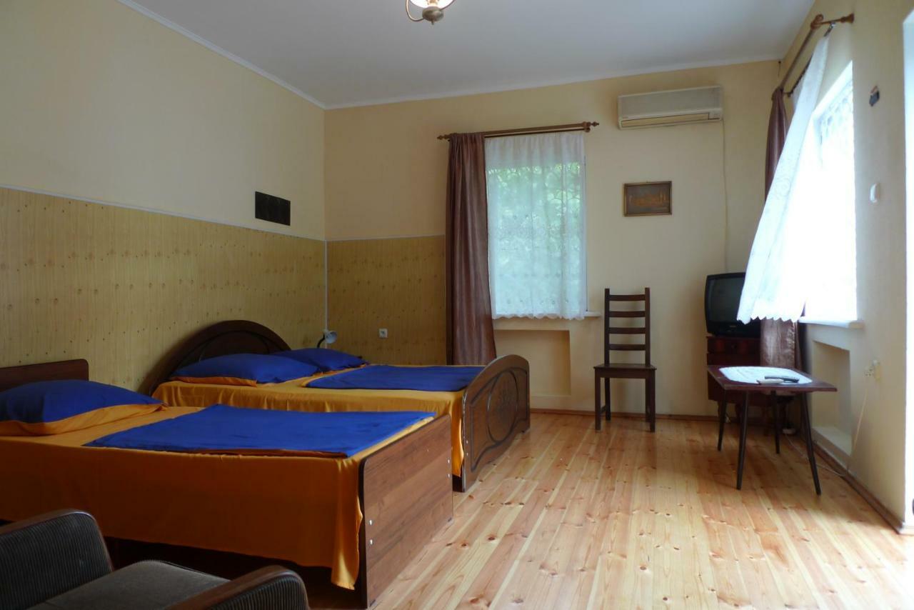 سوخومي Old Town Guesthouse المظهر الخارجي الصورة